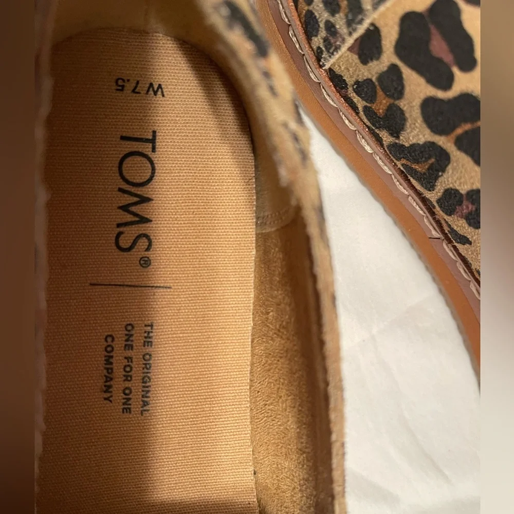 TOMS Cheetah Print Women's Loafers - Picture 3 of 6